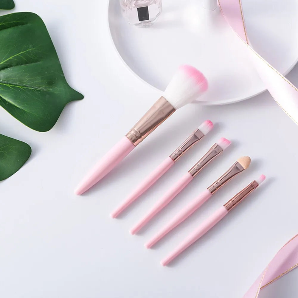 Soft Portable Cosmetic Beauty Tool – Makeup Brush