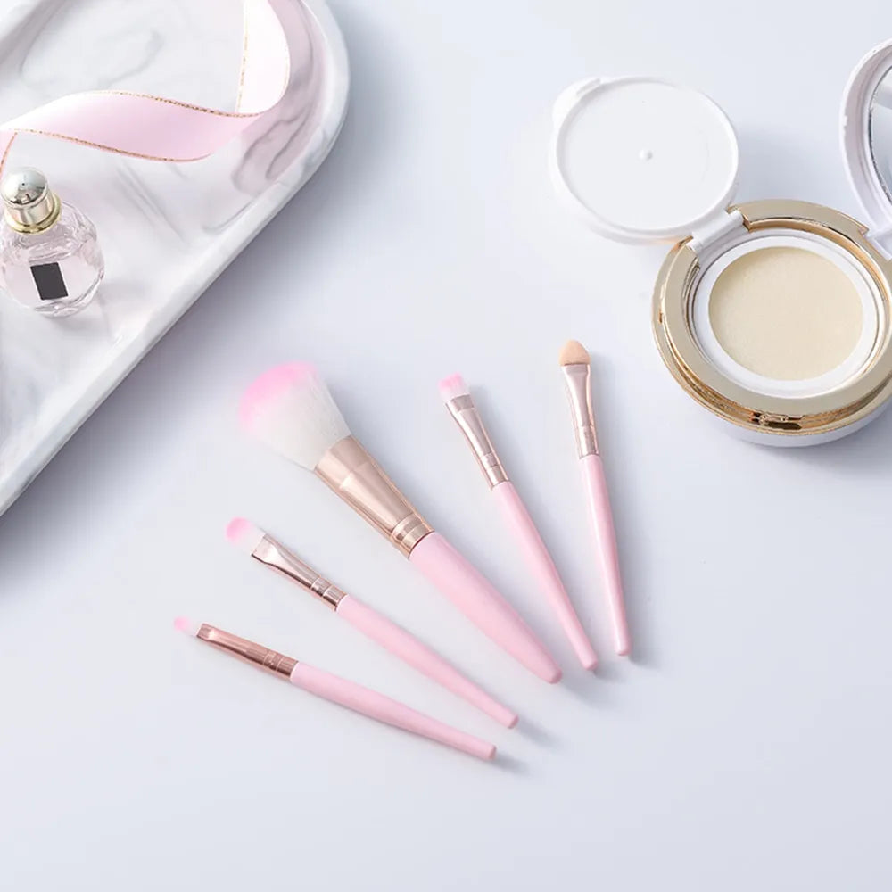 Soft Portable Cosmetic Beauty Tool – Makeup Brush