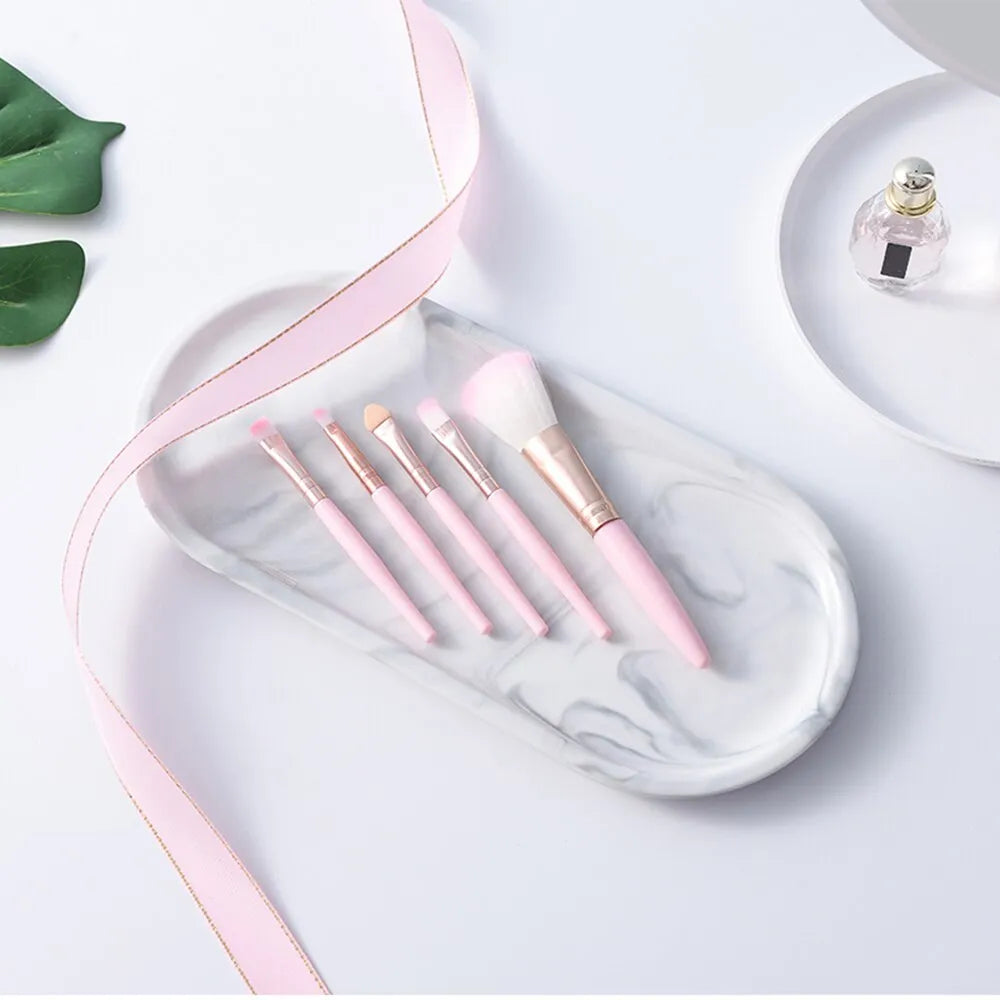 Soft Portable Cosmetic Beauty Tool – Makeup Brush